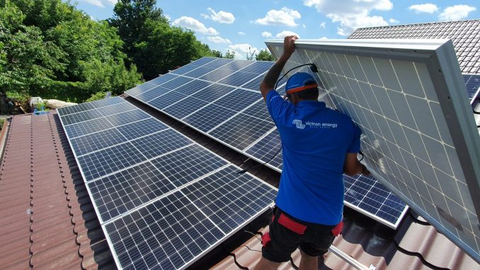 Panouri fotovoltaice pentru afaceri